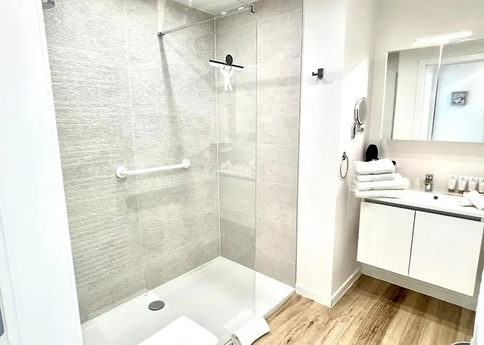 Luxury 310 - Adults Only Coxyde